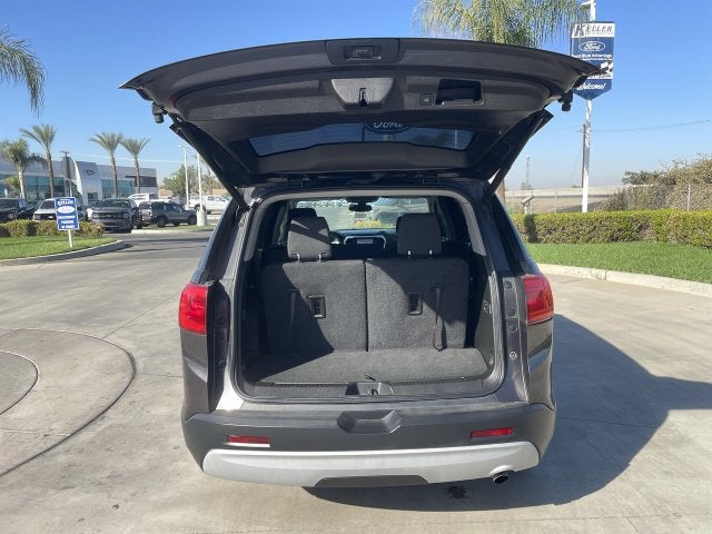 2017 GMC Acadia SLE-2