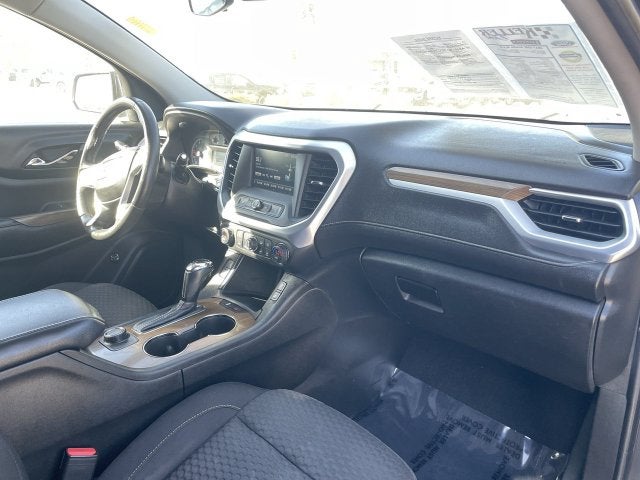 2017 GMC Acadia SLE-2