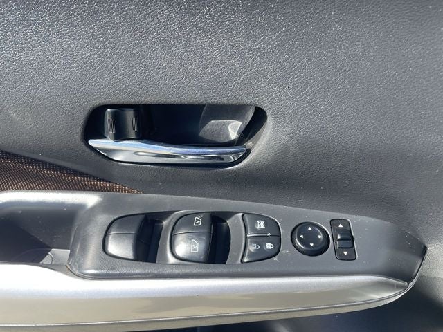 2019 Nissan Kicks SR