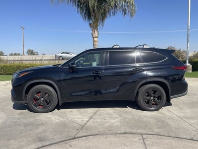 2022 Toyota Highlander LE