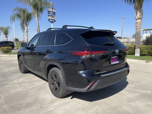 2022 Toyota Highlander LE