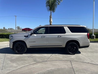 2022 GMC Yukon XL SLT