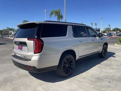 2022 GMC Yukon XL SLT
