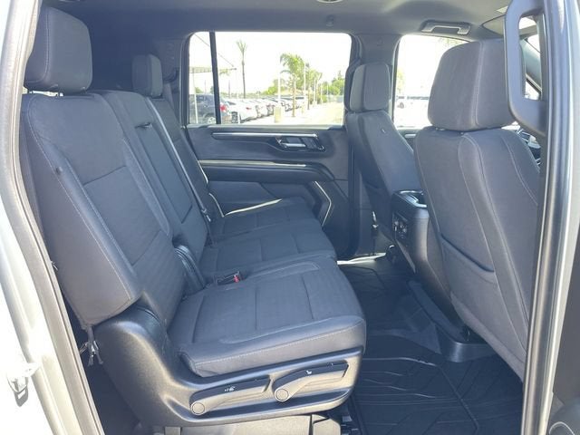 2025 Chevrolet Suburban LS