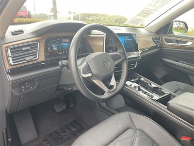2024 Volkswagen Atlas 2.0T SE w/Technology