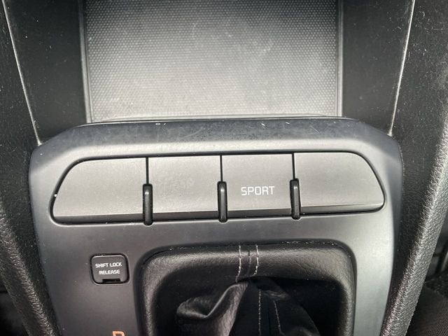 2022 Kia Rio 5-Door S