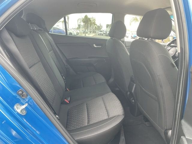 2022 Kia Rio 5-Door S