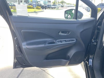 2025 Nissan Versa SR