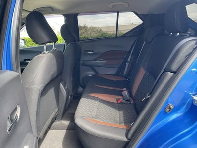 2023 Nissan Kicks SR