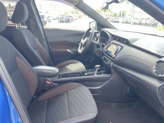 2023 Nissan Kicks SR