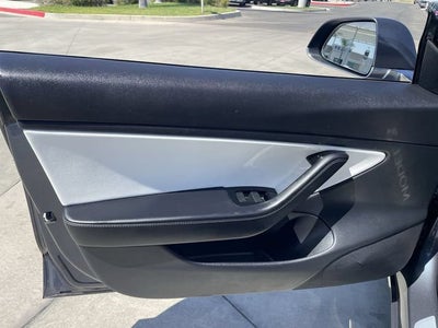 2019 Tesla Model 3 Mid Range