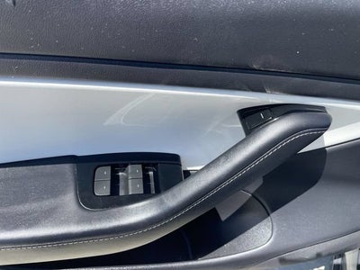 2019 Tesla Model 3 Mid Range