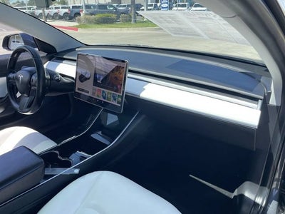 2019 Tesla Model 3 Mid Range