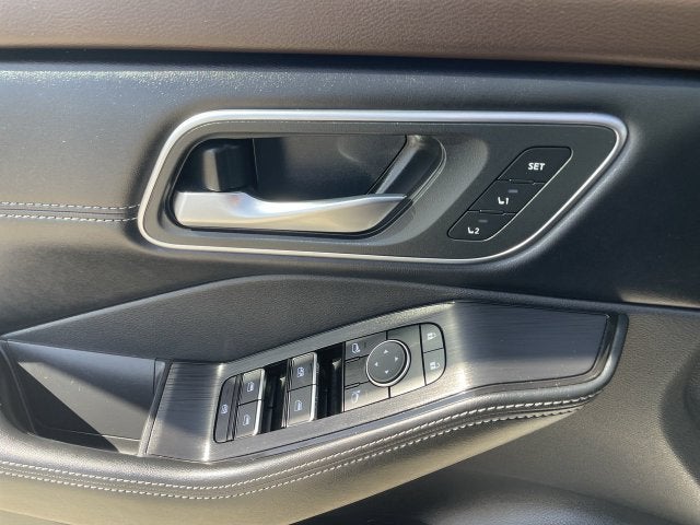2023 Nissan Rogue Platinum FWD