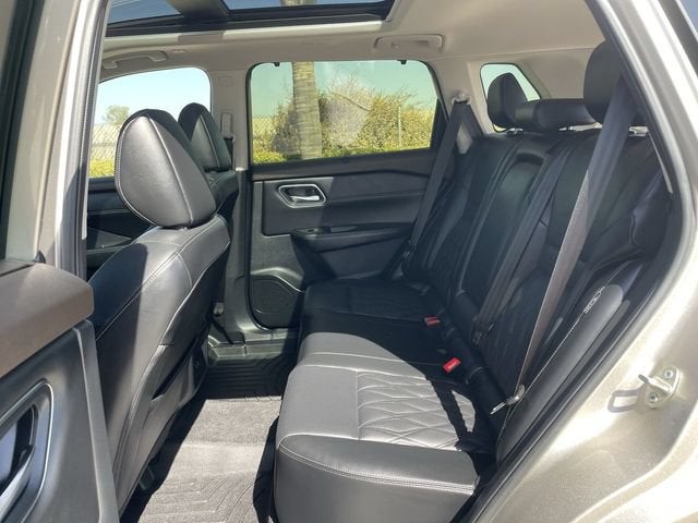 2023 Nissan Rogue Platinum FWD