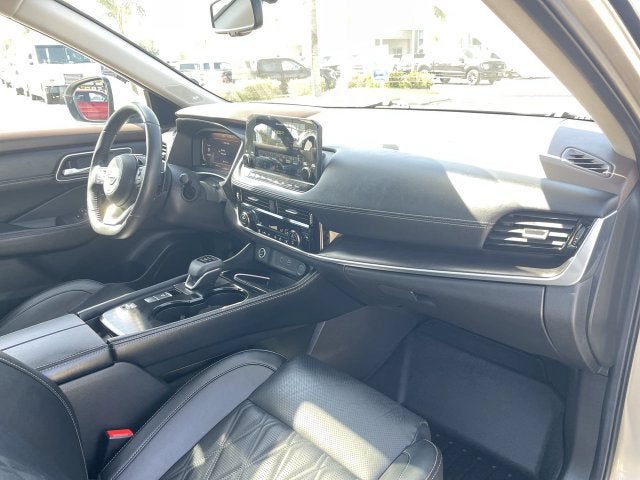 2023 Nissan Rogue Platinum FWD