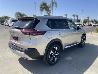 2023 Nissan Rogue Platinum FWD