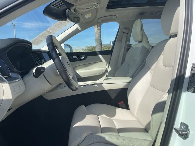 2019 Volvo XC60 T5 Momentum