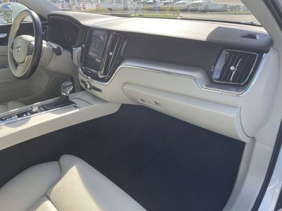 2019 Volvo XC60 T5 Momentum