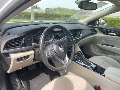 2019 Buick Regal TourX Essence