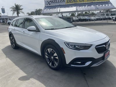 2019 Buick Regal TourX Essence