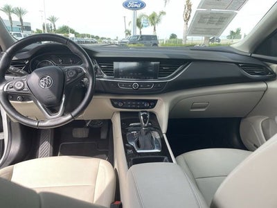 2019 Buick Regal TourX Essence