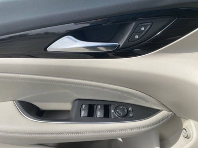 2019 Buick Regal TourX Essence