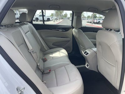 2019 Buick Regal TourX Essence