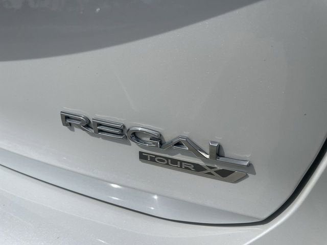 2019 Buick Regal TourX Essence