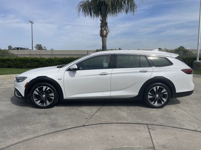 2019 Buick Regal TourX Essence