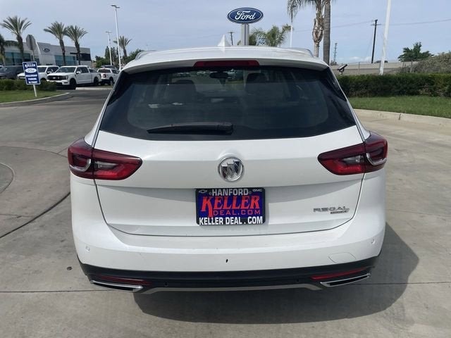 2019 Buick Regal TourX Essence